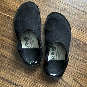 VIBAE Slip on cloth shoes